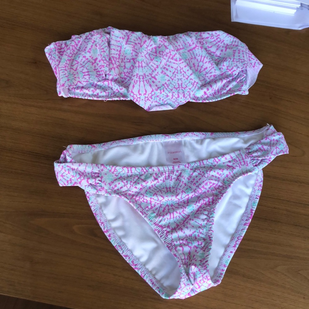Like new! Women’s 2 piece bathing suit size M